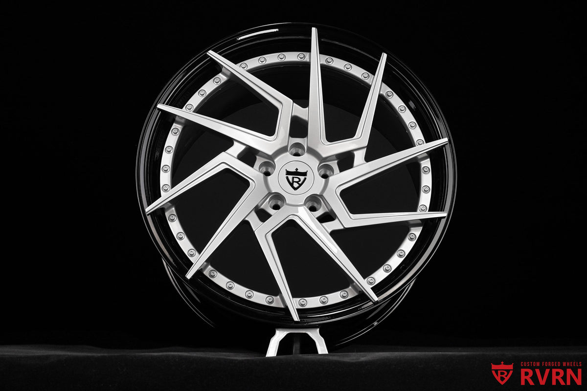 2023 Corvette C8 Stingray Z51 70th Anniversary Custom Corvette Silver Flare Metallic Directional Forged Wheels: RV-DF041