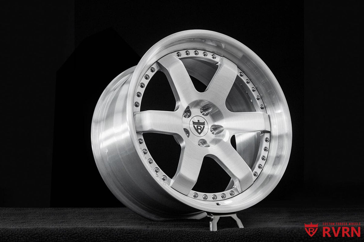 2024 Bmw M4 Cometetion Xdrive Brushed Aluminum Wheels: RV-DS01 forged wheel showcasing custom design and craftsmanship.