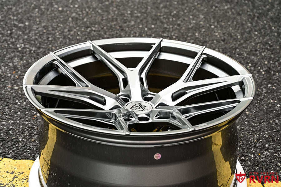 Custom 21-inch staggered forged concave wheels for 2015 BMW X5 in gunmetal finish – RVRN Wheels