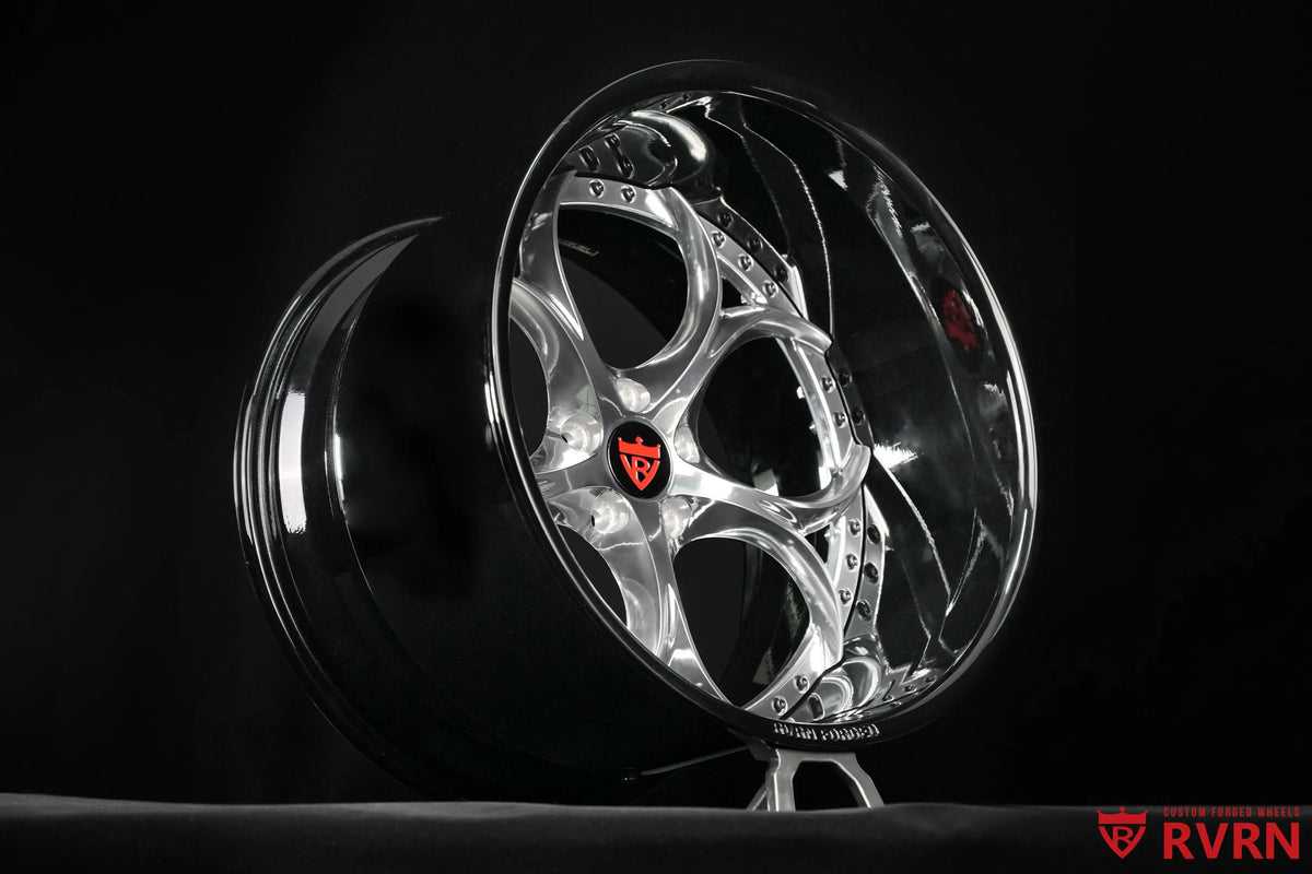 RV-DS016 deep dish wheel with polished spokes and gloss black barrel on a black studio background