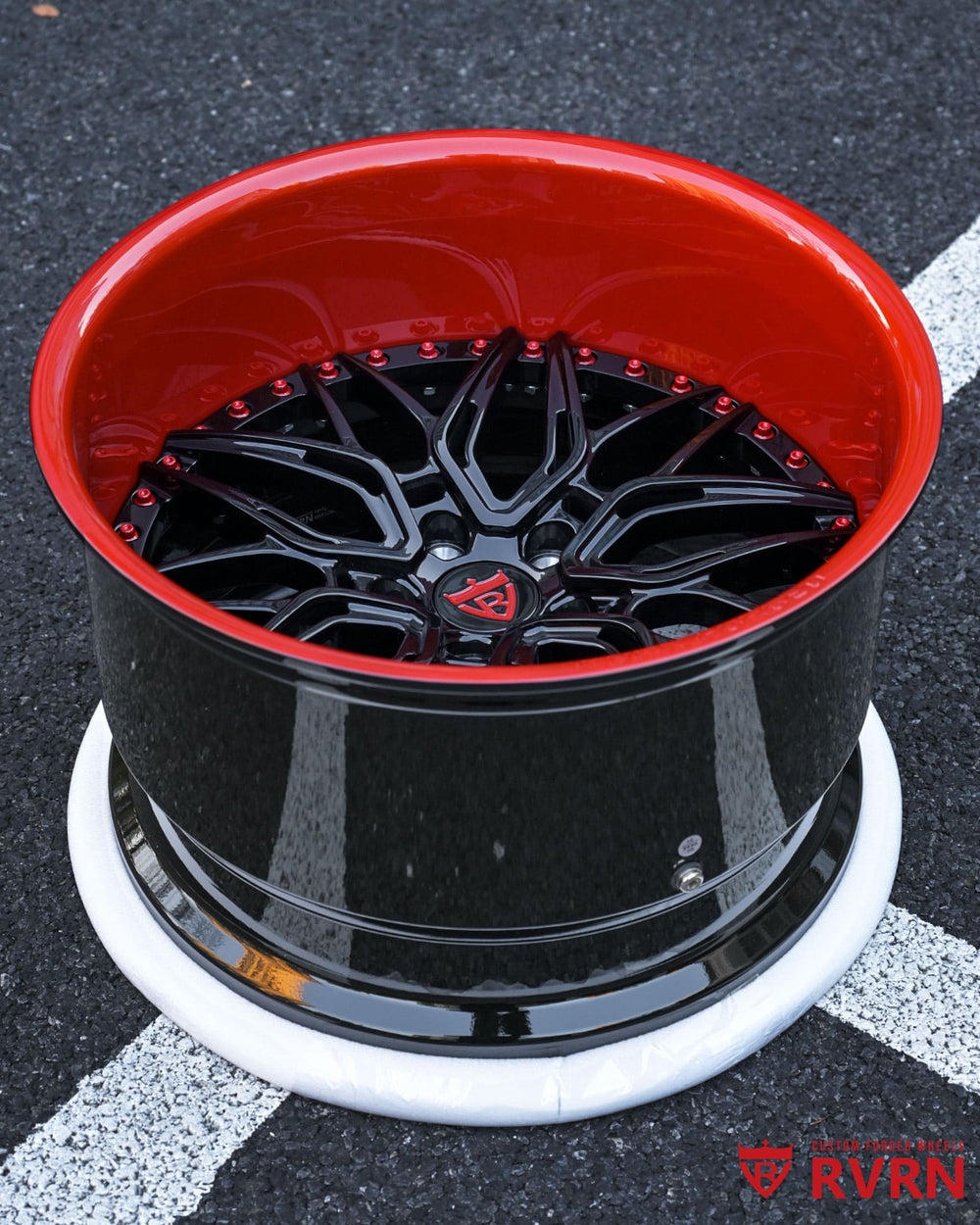 RVRN RV-T081 18x11 front wheel with deep concave profile, designed specifically for widebody Mustang applications