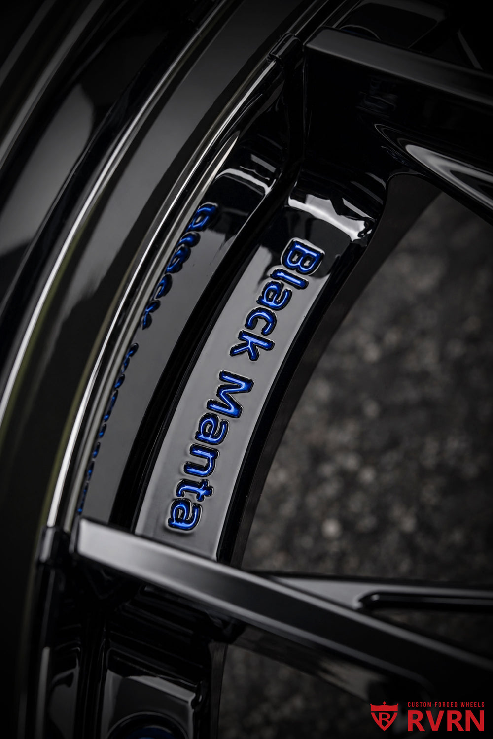 Gloss black and chrome contrast on RVRN RV-DC04 deep-dish Y-spoke custom forged wheels for the 1971 Oldsmobile Cutlass S, combining dark spokes with a bright barrel finish, 19x8.5 front and 20x10 rear.