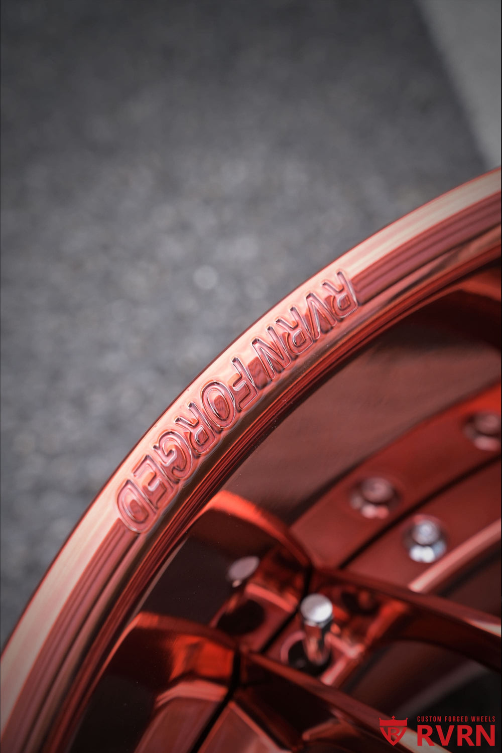RV-T081 forged wheel barrel and deep dish profile for Chevy Impala SS, finished in polished rose gold with 22x9 front and 22x11 rear sizing