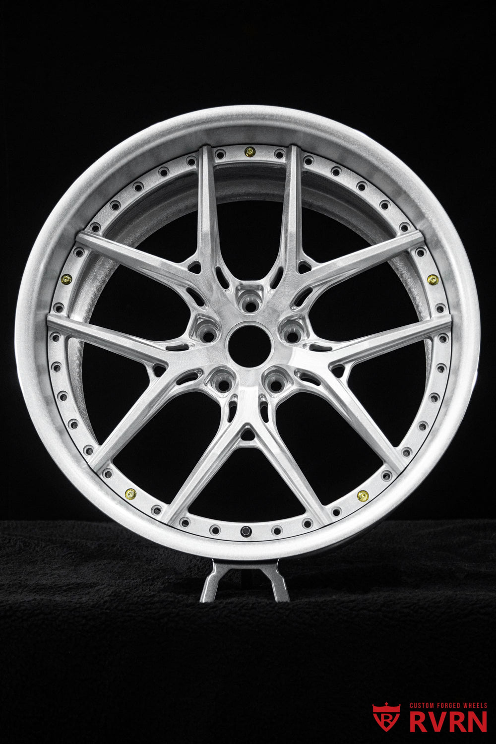 Close-up of RV-DR08D 2-piece forged wheels for BMW X5 showing raw aluminum spokes and precision-machined Y spoke construction.