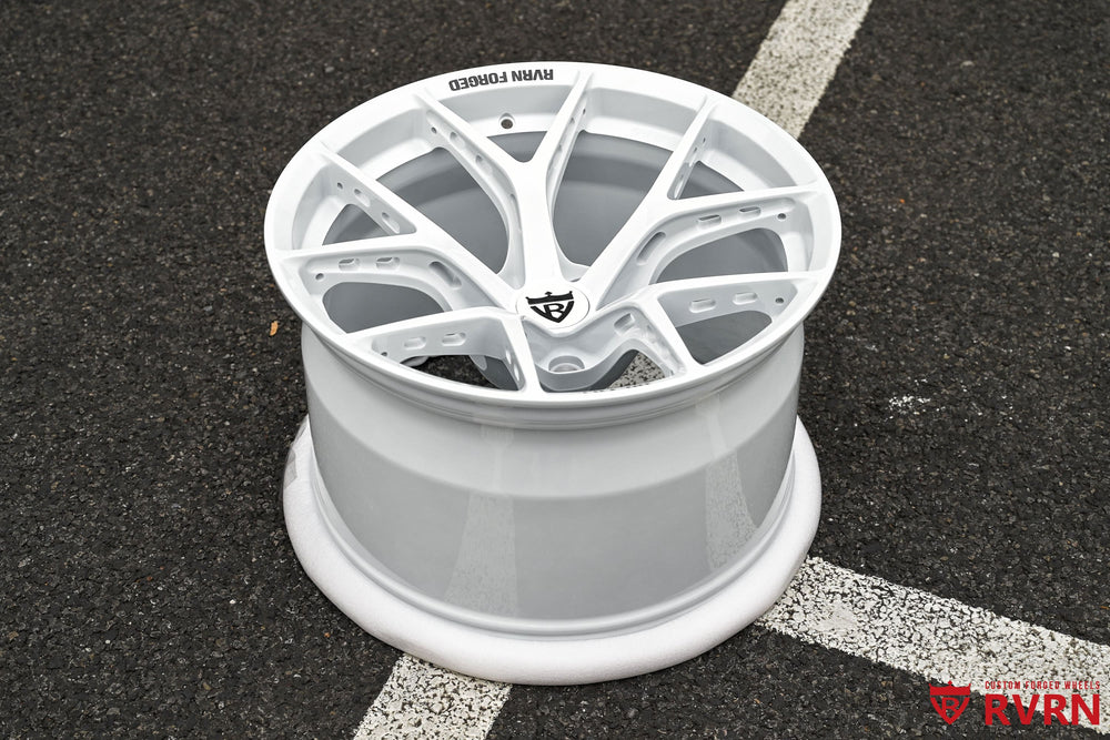 Lexus GS300 concave wheels RV-MR01 front view 18x9.5 -16MM 18x11.5 +5MM ivory white custom forged wheels design your own wheels