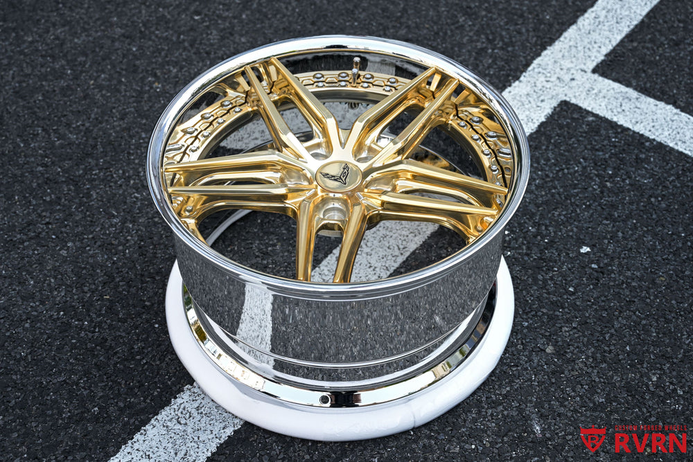 Close-up of Polished Frozen Gold spokes and chrome barrel on RV-DP03 forged wheels for Corvette C5 Z06.