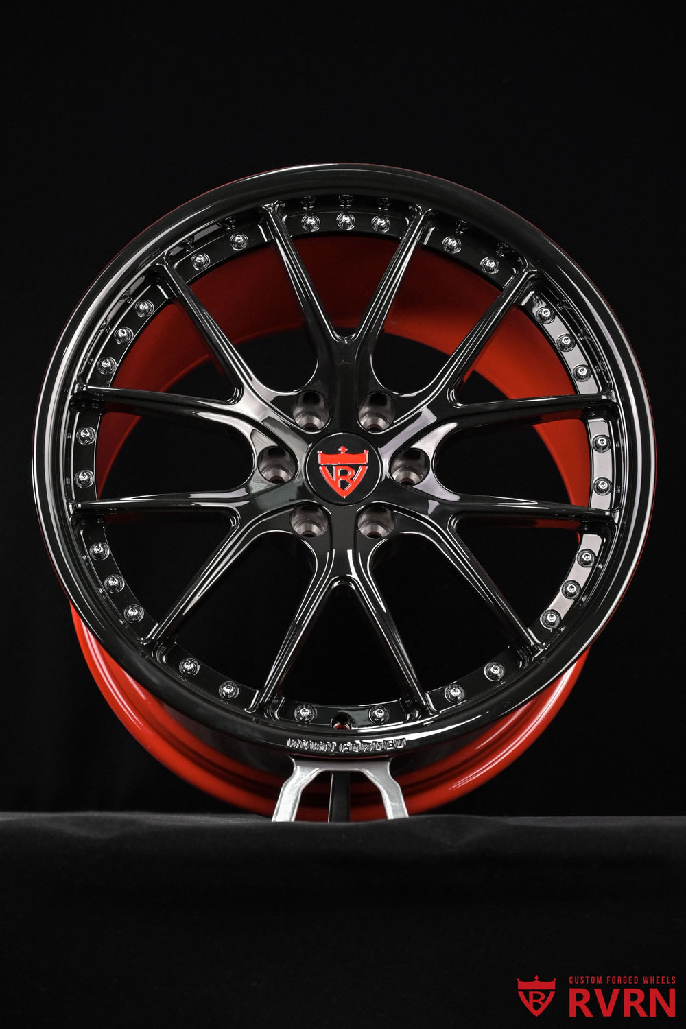Detailed RV-MD03 forged wheel for a 2005 Dodge Viper, highlighting the gloss red barrel, gloss black Y-spokes and concave profile in 19x13 rear fitment