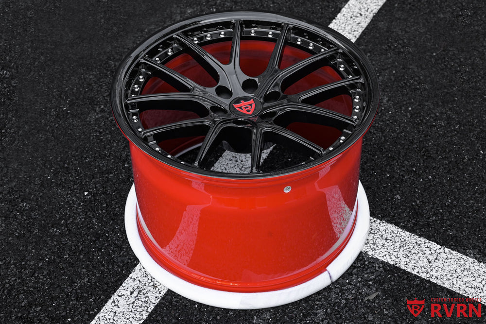 Close-up of the RV-MD03 forged wheel face for a 2005 Dodge Viper, featuring Y-spoke styling, gloss black spokes and concave design in 18x10 front fitment