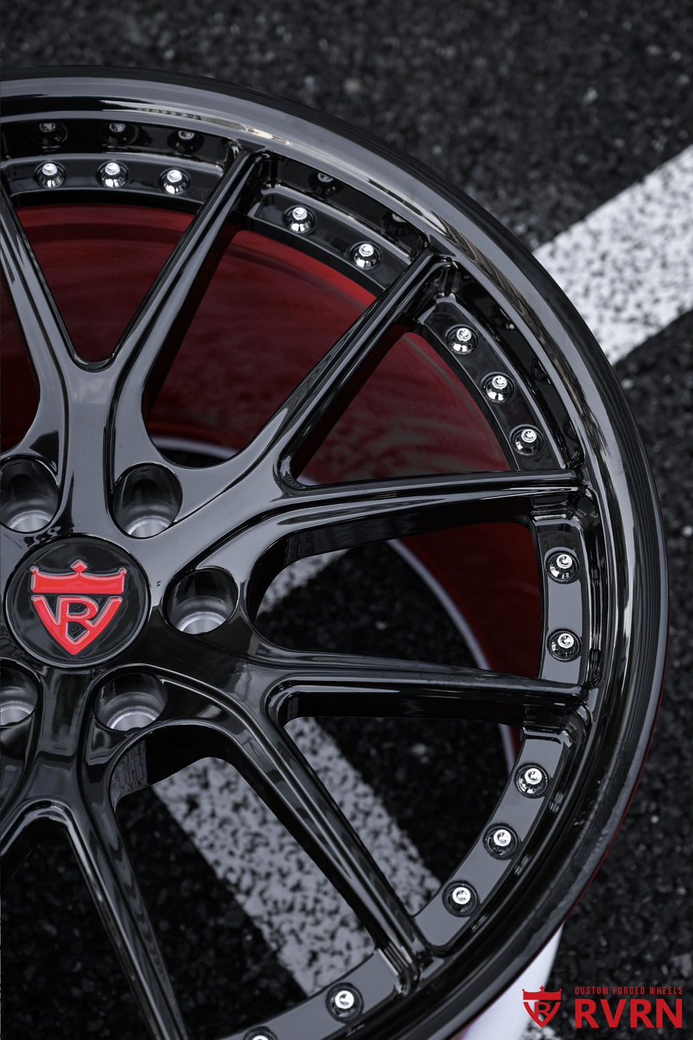 RVRN RV-MD03 Y-spoke forged wheels for a 2005 Dodge Viper, featuring gloss black spokes, gloss red barrel and concave styling in 18x10 and 19x13