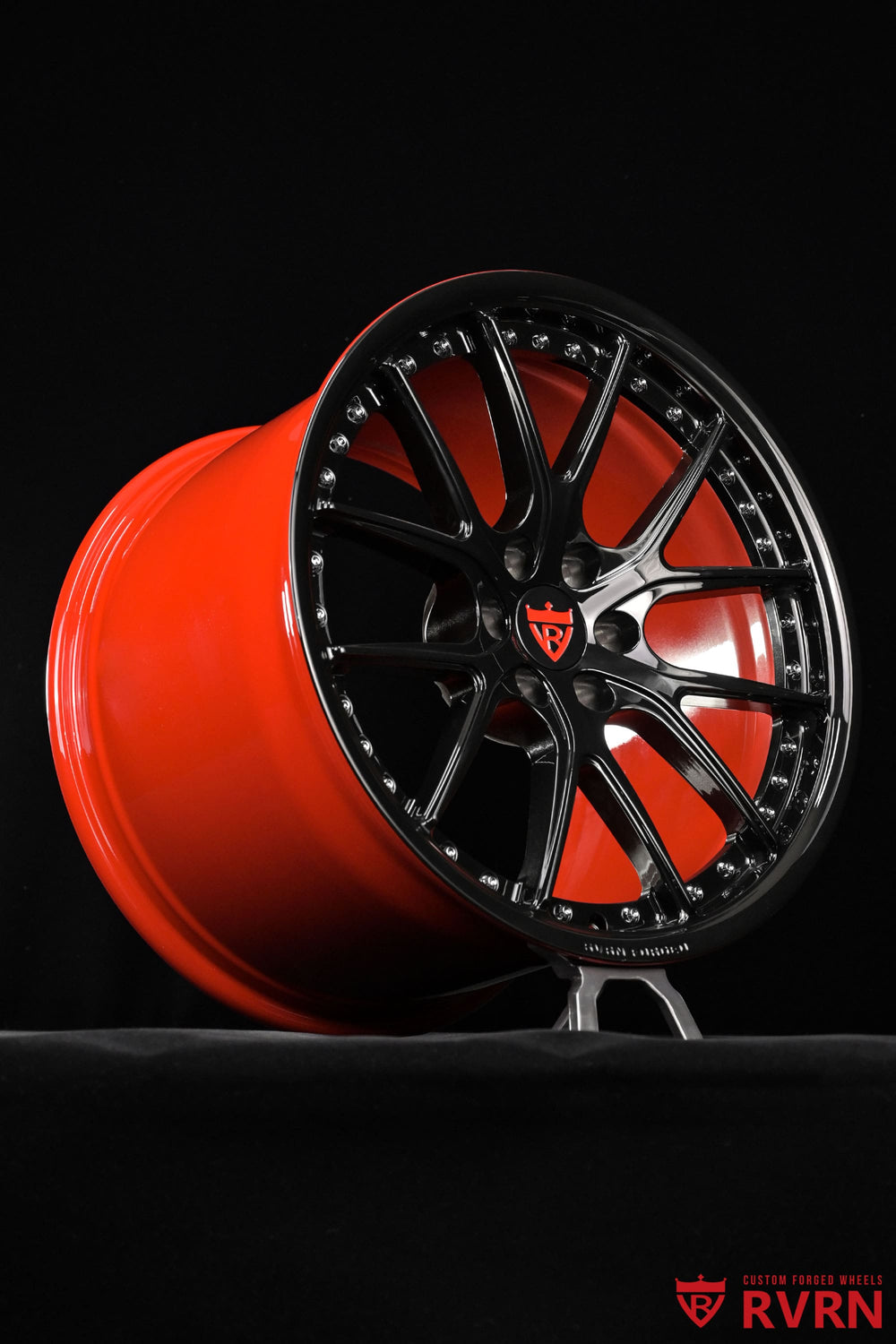 RV-MD03 Dodge Viper forged wheel featuring gloss black Y-spokes and a gloss red barrel, with a concave profile and custom 18x10 front, 19x13 rear fitment