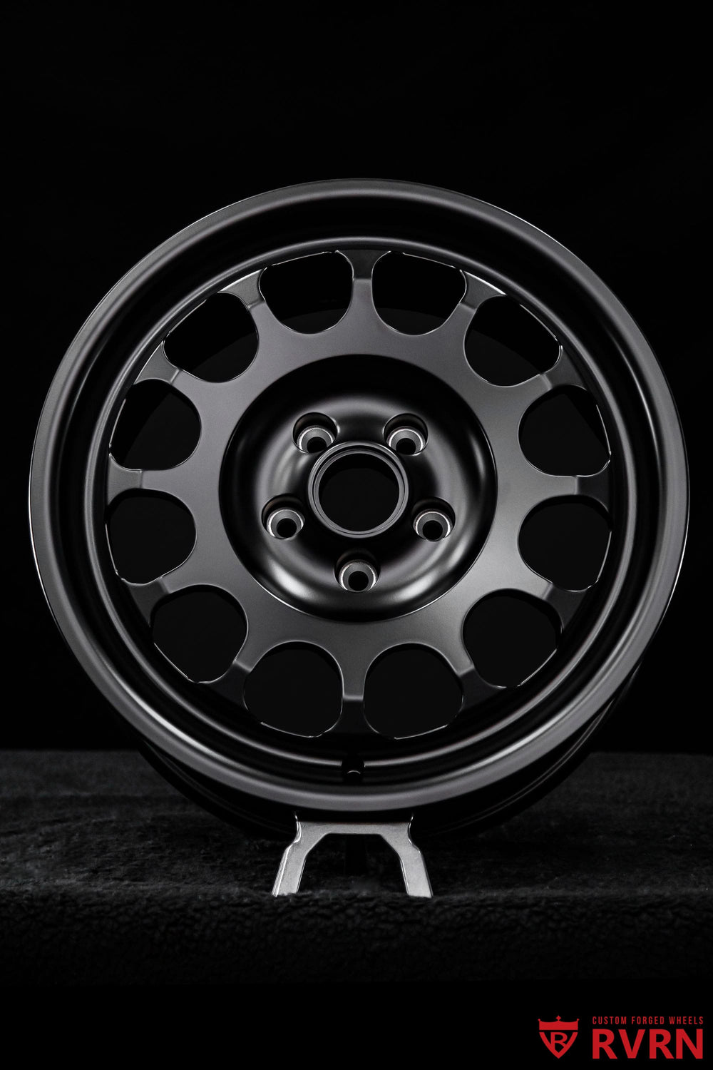 Detailed view of RVRN RV-MJ152 forged wheel in matte black for a 2006 Honda Pilot, 17x8 +38MM