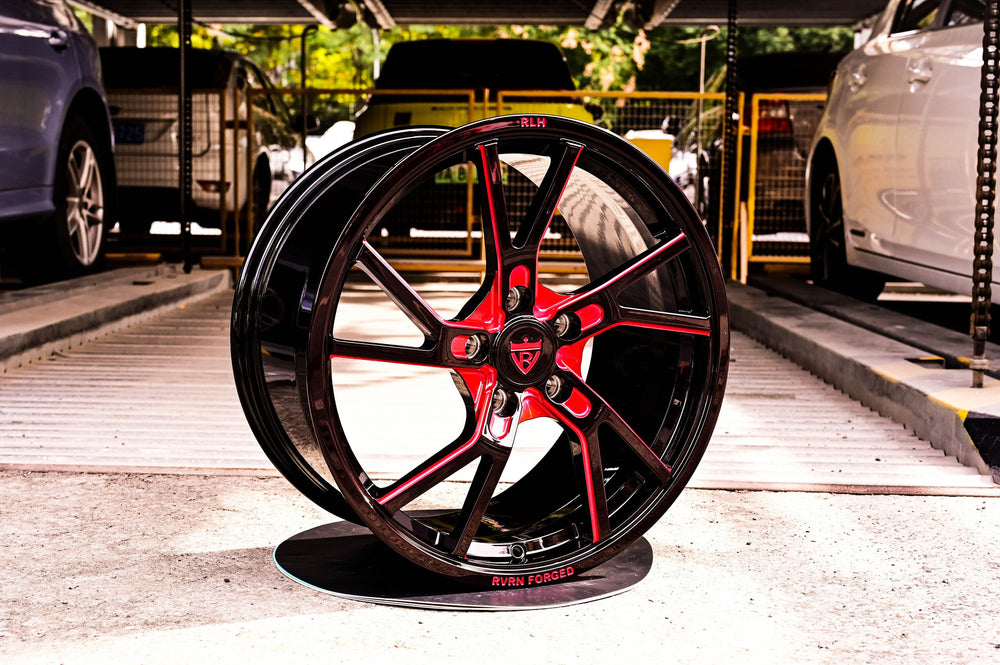 2006 Chevrolet Corvette Base on RVRN RV-MR12 forged wheels in Gloss Black and Gloss Red Spoke and Gloss Black Barrel (photo 04)