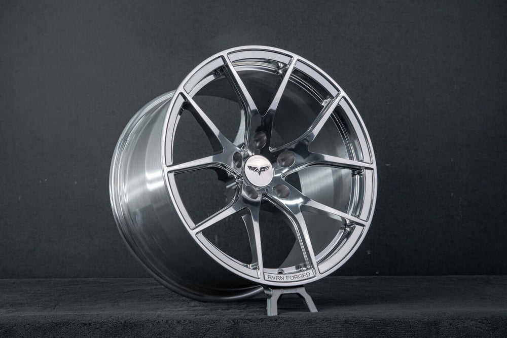Design your own Corvette C5 polished wheels with RV-MC24 by RVRN.