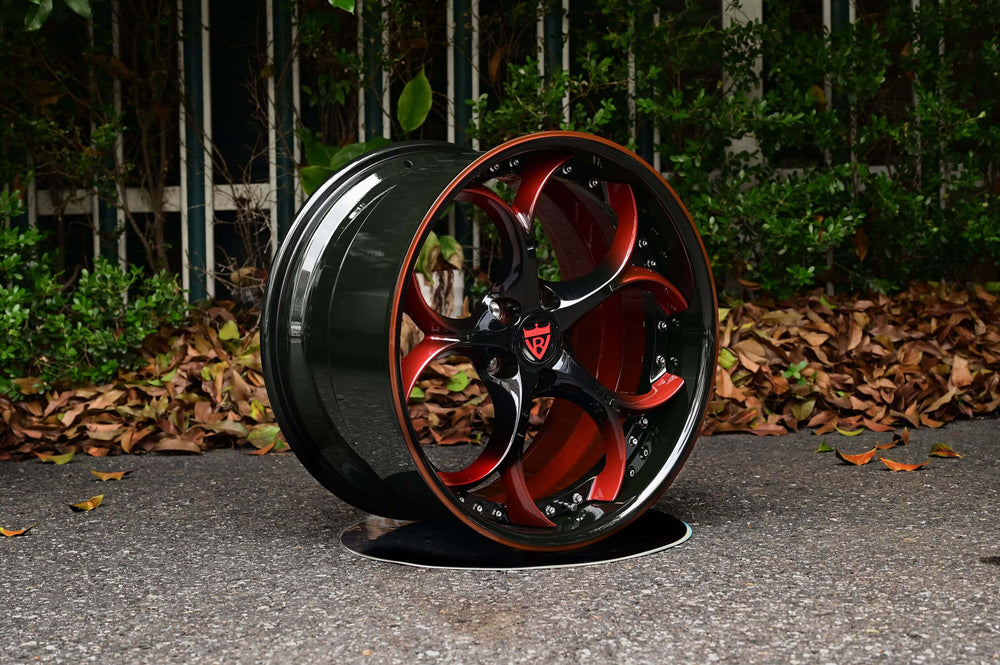 Aftermarket forged wheels installed on 2008 Audi R8