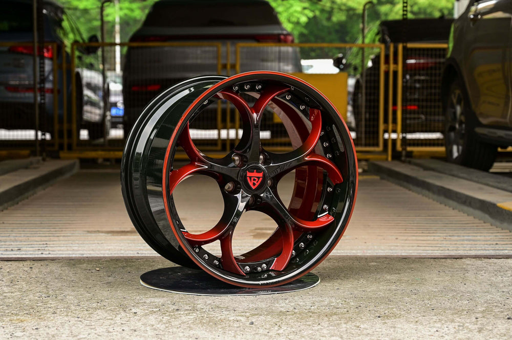Custom center cap on RV-DS016 forged wheel for Audi R8