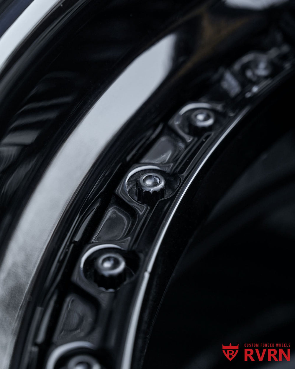 Symmetrical spoke design of RV-DP03 forged wheels for modern Corvette styling