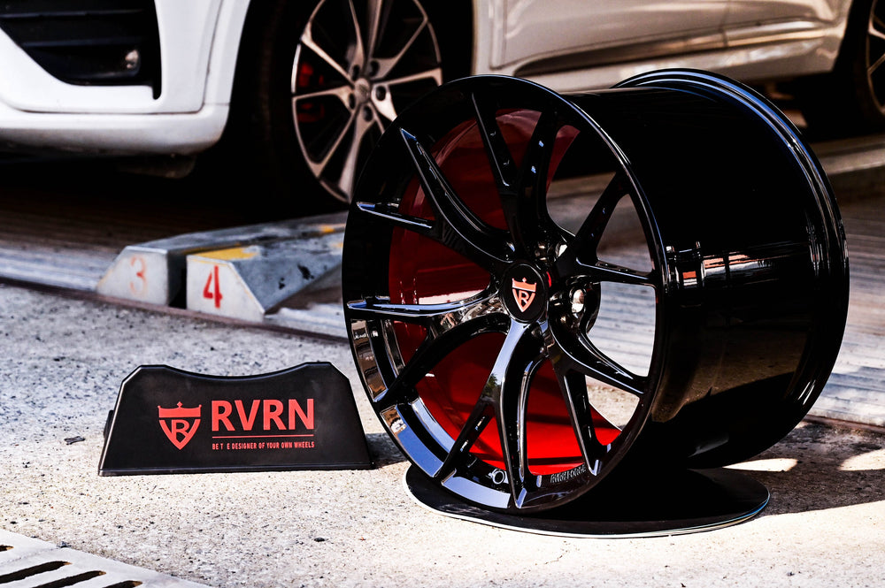 2008 Dodge Viper on RVRN RV-MR01 forged wheels in Gloss Black Spoke with Red Inner Barrel (photo 02)