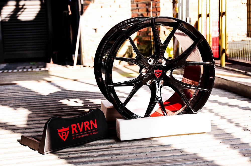 2008 Dodge Viper on RVRN RV-MR01 forged wheels in Gloss Black Spoke with Red Inner Barrel (photo 05)