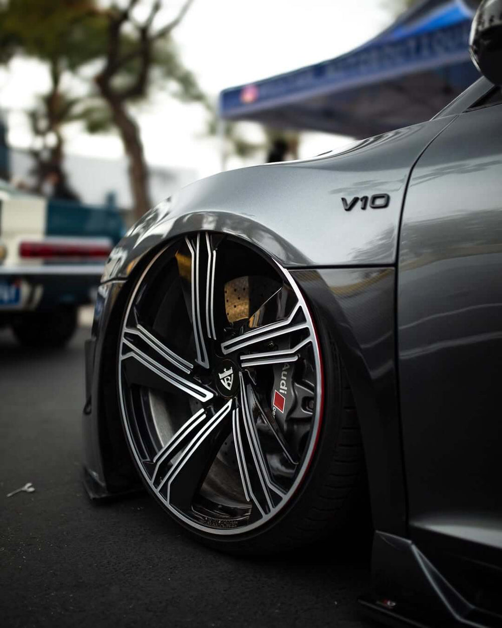 2011 Audi R8 V10 on RVRN RG-01 forged wheels in Gloss Black and Silver (photo 03)