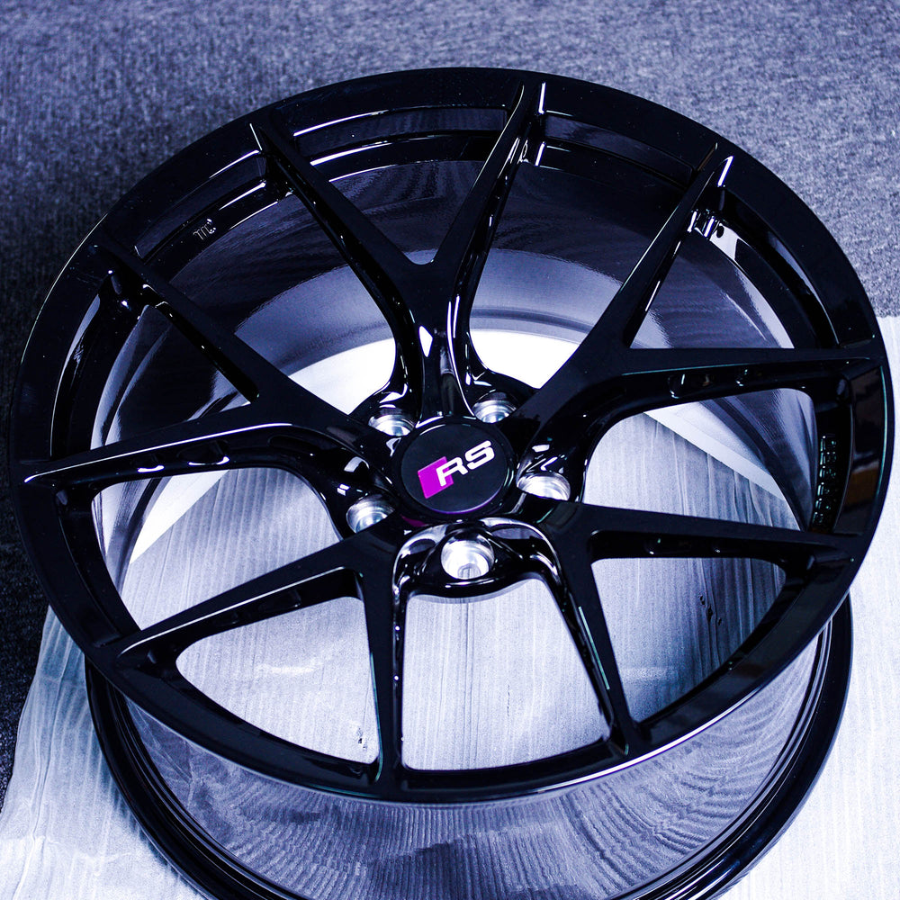 2011 Audi R8 V10 on RVRN RG-01 forged wheels in Gloss Black and Silver (photo 14)