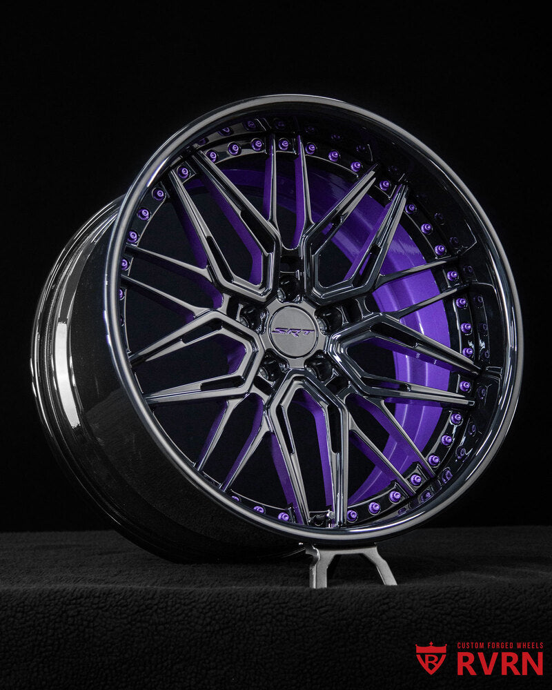 RVRN RV-T081 forged wheel display – gloss black spokes, purple barrel