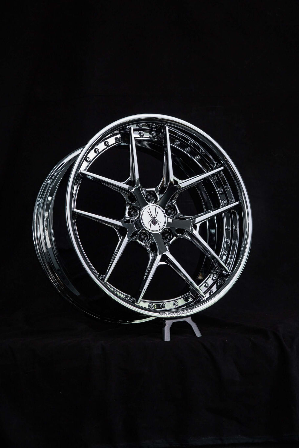 2012 Camaro SS in motion on RV-DR08D custom chrome wheels