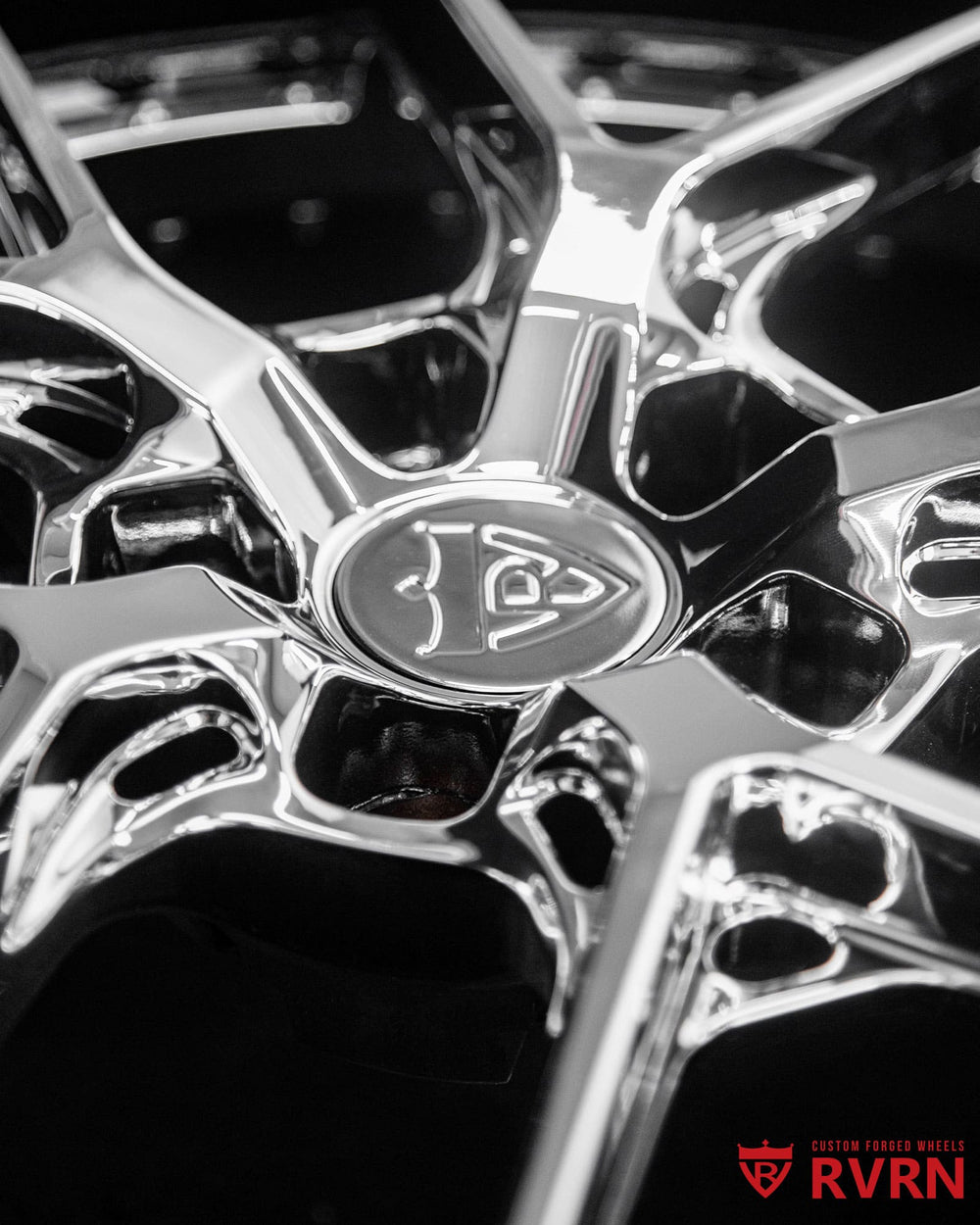 Chrome spoke detail of RV-DR08 custom wheel for Mercedes S-Class upgrade.