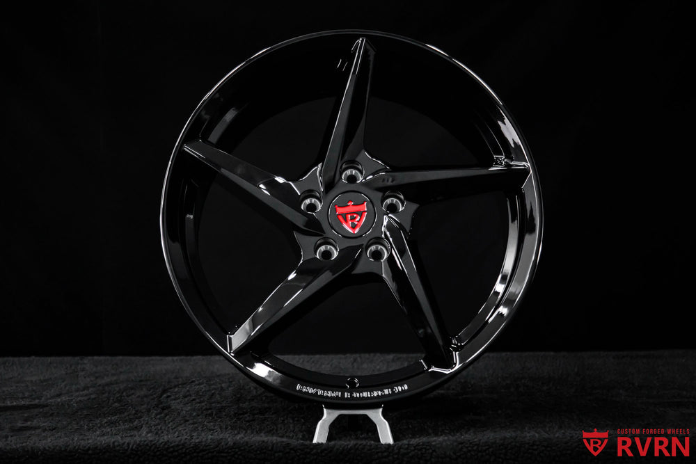 Front view of a 2015 Corvette C7 Stingray Base on RVRN RV-MC35 5-spoke gloss black 1-piece forged wheels with 18x8.5 front and 19x10 rear custom fitment.