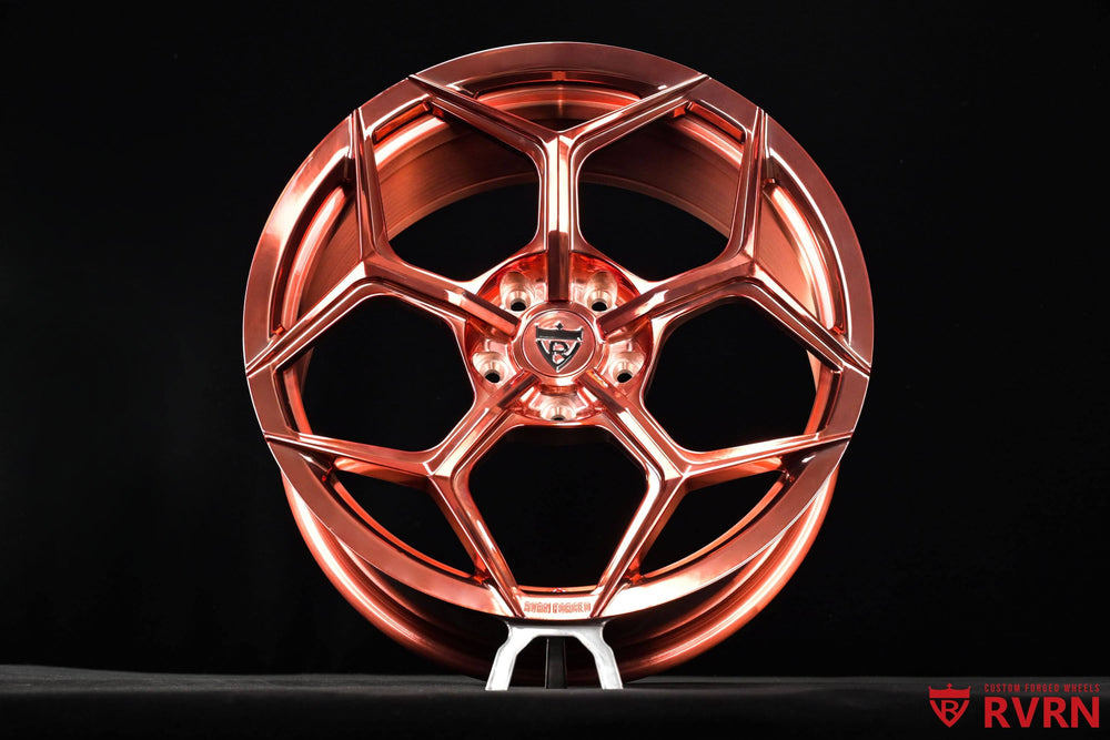 Close-up of the RVRN RV-MC491 wheel face featuring Y-spoke styling, concave geometry and polished rose gold finish for Jeep Wrangler, 20x8.5