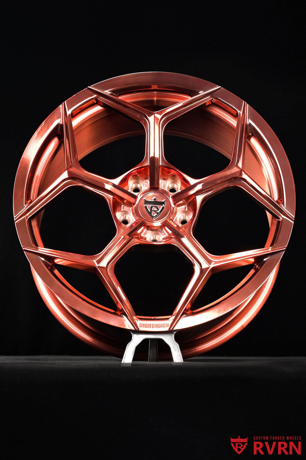 Detailed view of the RVRN RV-MC491 Y-spoke wheel face for Jeep Wrangler, showing the concave profile and polished rose gold finish, 20x8.5