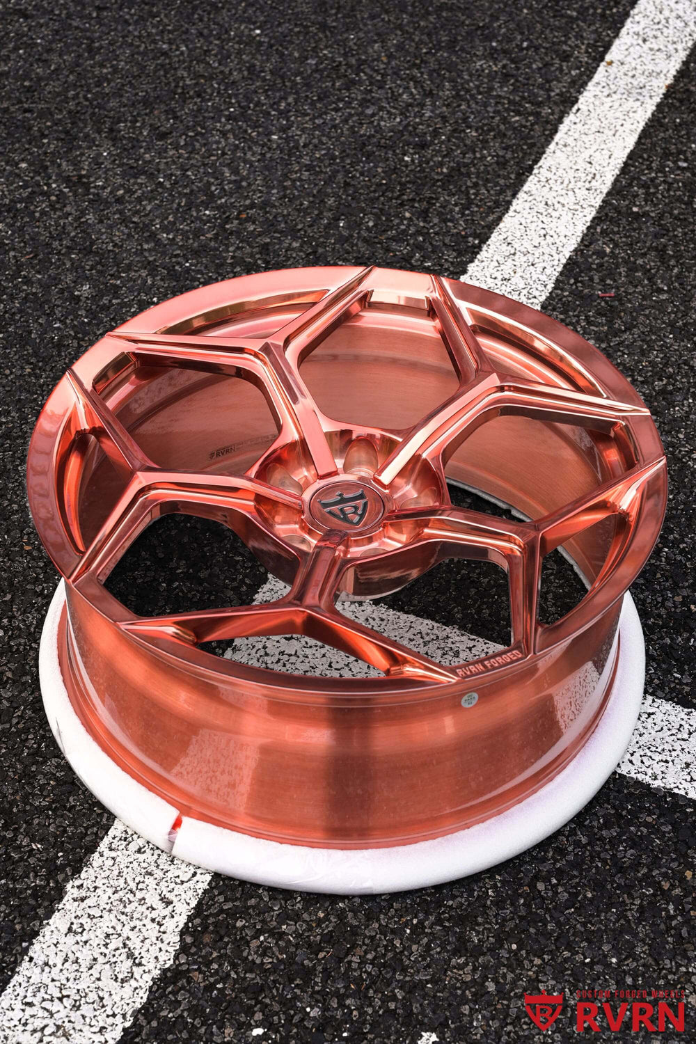 RVRN RV-MC491 Jeep Wrangler forged wheels with Y-spoke concave design in polished rose gold, 20x8.5 +15MM fitment