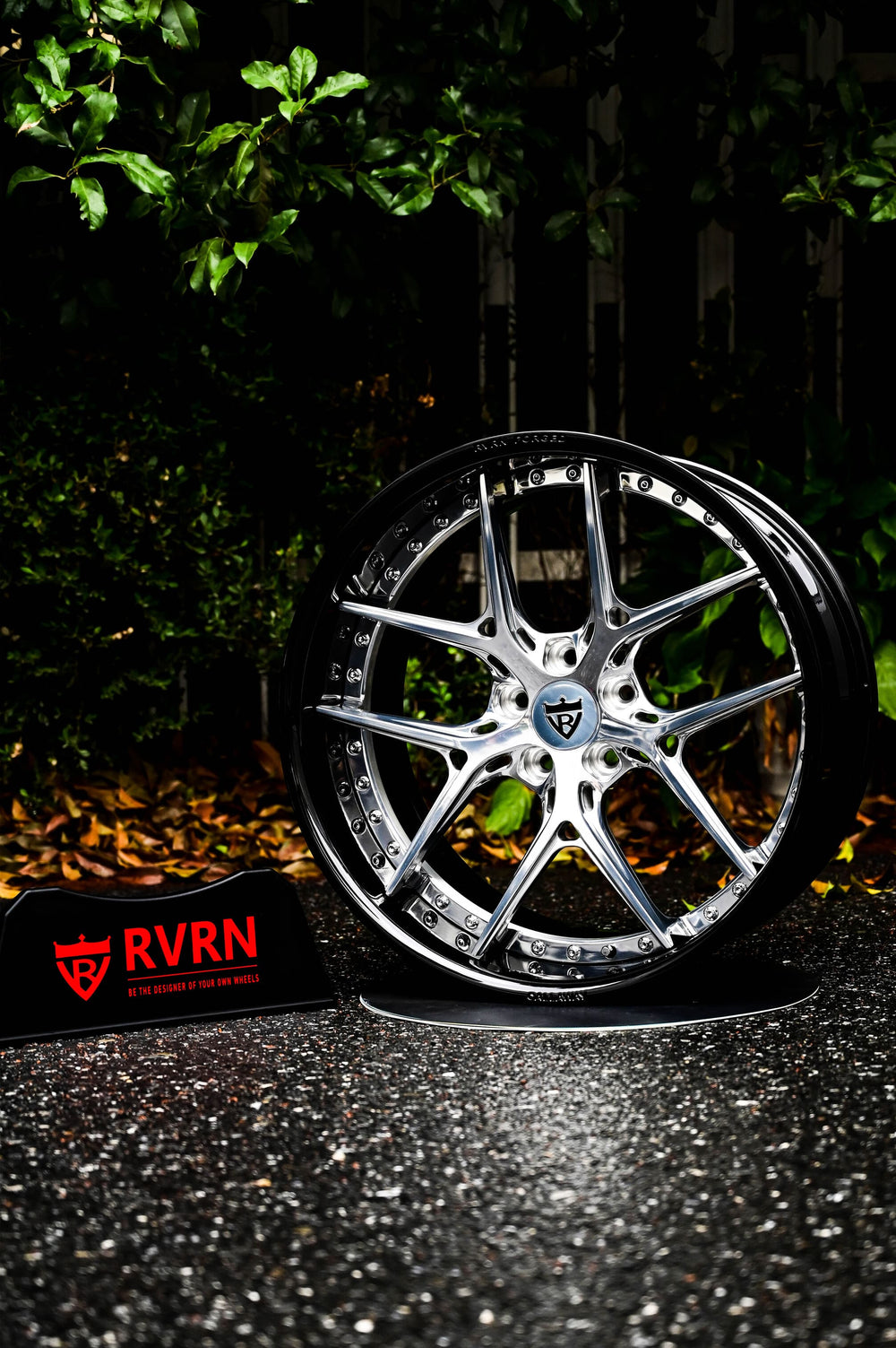 Spoke detail of RV-DR08D forged wheel from angle view