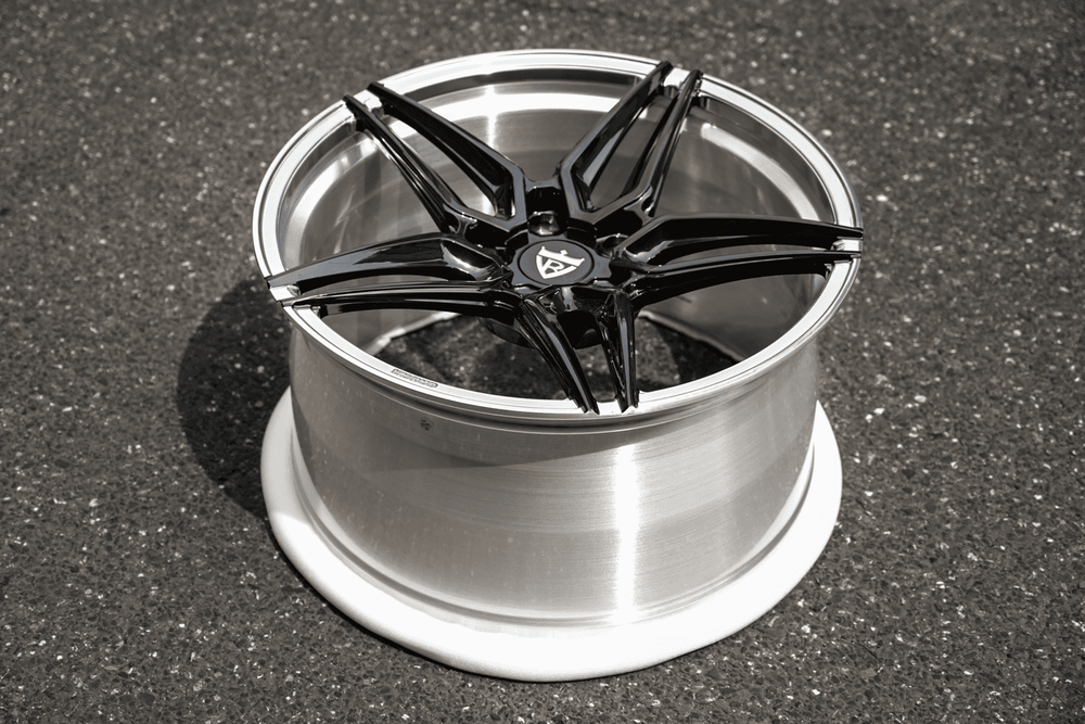 	RVRN RV-MR02 installed on 2015 Panamera 4 – custom 20” forged fitment