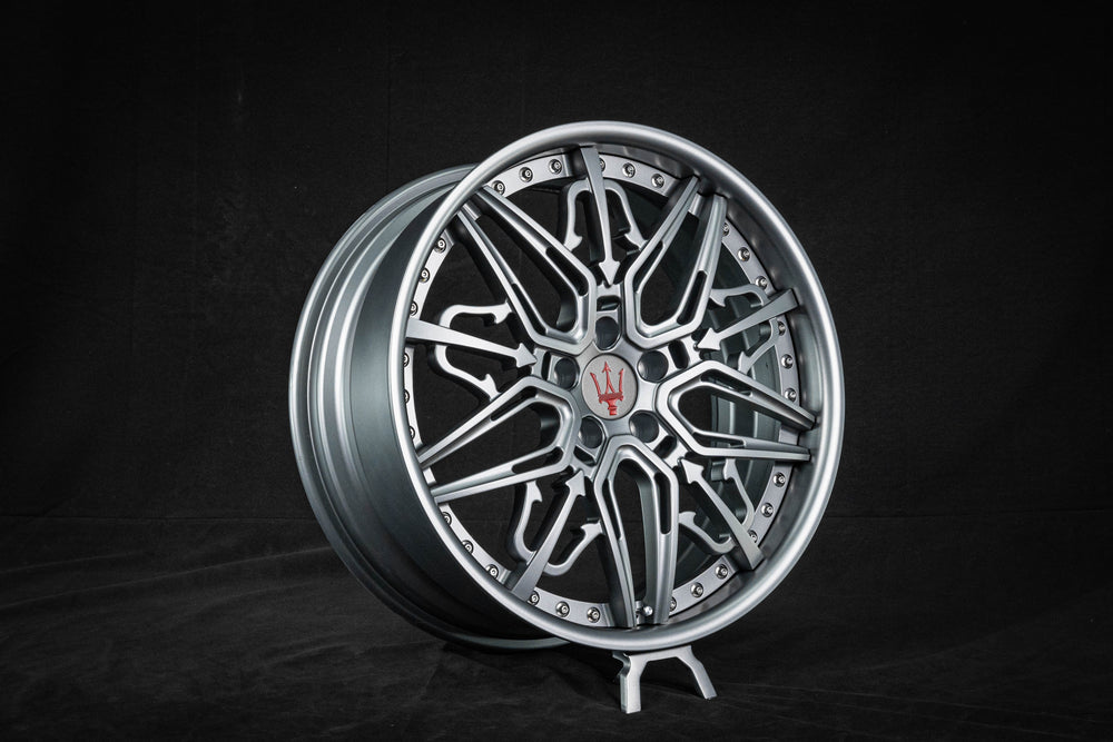2015 Maserati Quattroporte on RVRN RV-RM01 forged wheels in Matte Gunmetal Gray with Chrome Screws (photo 02)