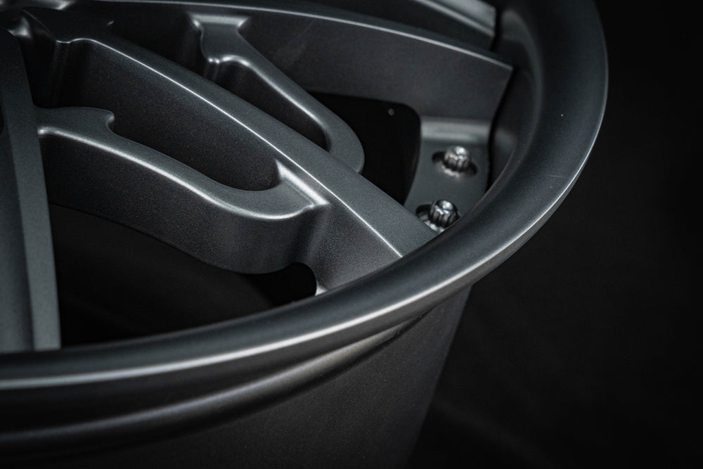 2015 Maserati Quattroporte on RVRN RV-RM01 forged wheels in Matte Gunmetal Gray with Chrome Screws (photo 07)
