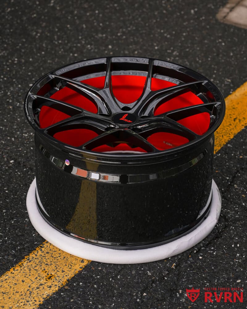 Side angle showing gloss black and red accents on RV-MR05