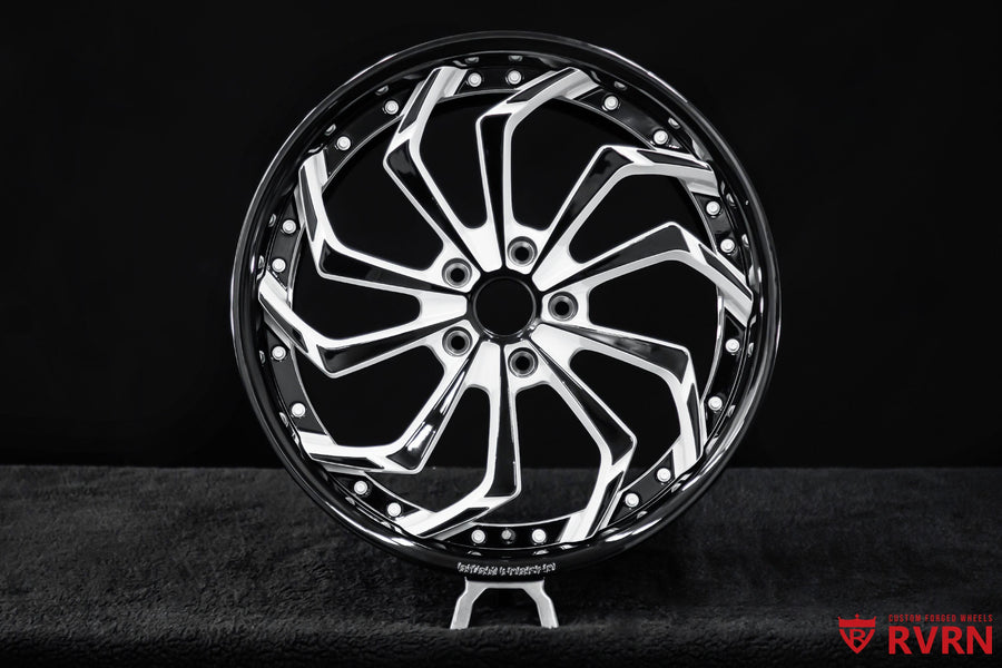 2017 Corvette C7 Z06 Gloss Black & Pearl White Wheels: RV-DC01