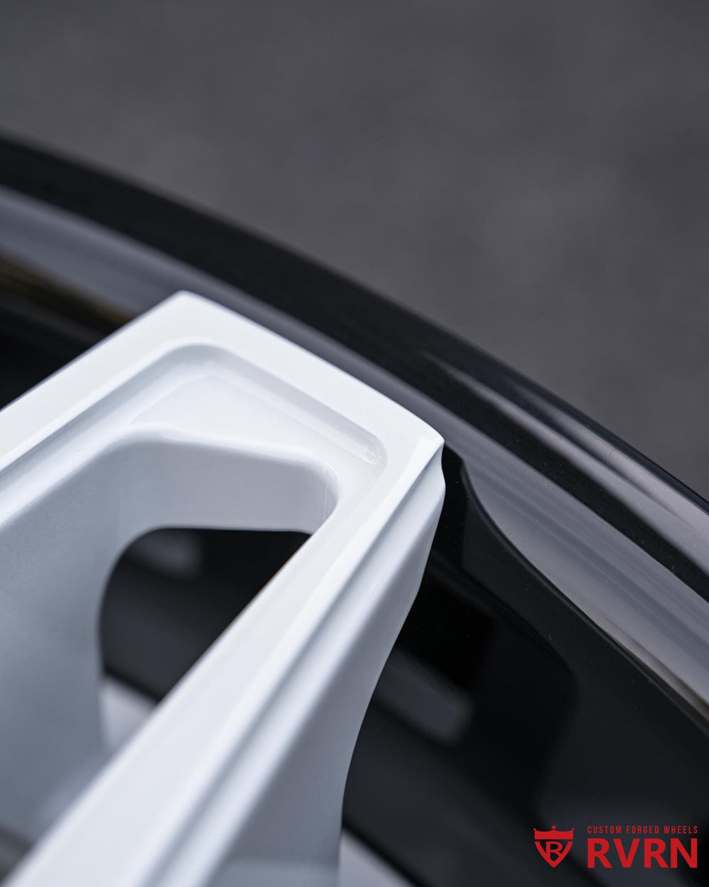 RVRN DS74 performance forged wheel project — black and white finish.