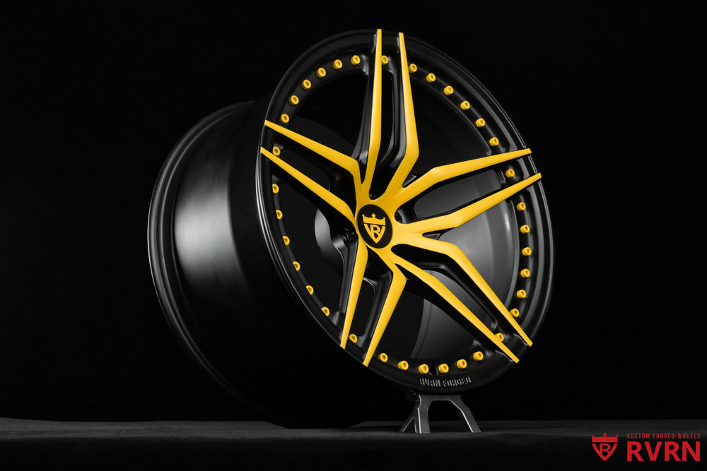 Detailed view of RVRN RV-MP03 Dodge Challenger concave rims showing the 5-star spoke profile, matte black finish and yellow accents, 20x9.5 fitment