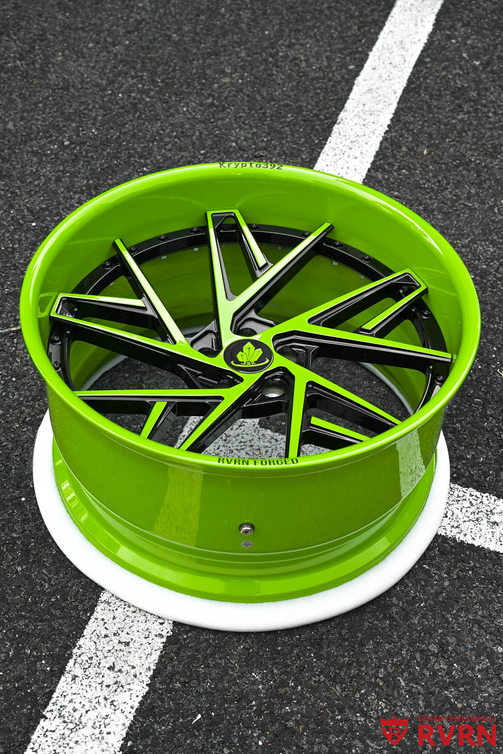 2017 Dodge Charger Daytona 392 Wide Body RV-DS74 Deep Dish 2-Piece Forged wheel with custom color-matched Green Go Barrel and Lip, top-down view showing the deep inner barrel, black spokes, and exposed fasteners