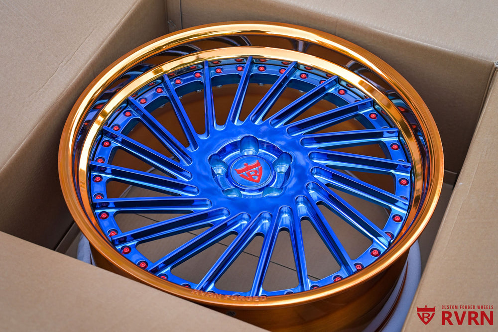 Side profile of RV-DN01 Vanderhall Wheels on 2018 Venice, 22x9 +10MM front, 22x10.5 +40MM rear, polished bronze barrel with polished blue spokes.
