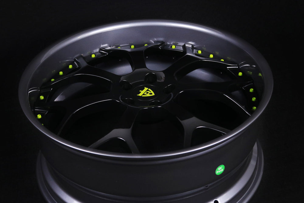 2018 Chrysler 300S on RVRN RV-DR300 forged wheels in Glossy Black and Gunmetal with Apple Green Hardware (photo 02)