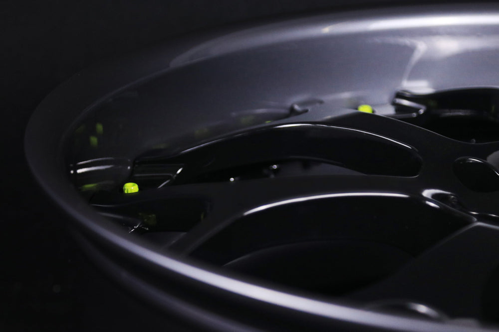2018 Chrysler 300S on RVRN RV-DR300 forged wheels in Glossy Black and Gunmetal with Apple Green Hardware (photo 07)