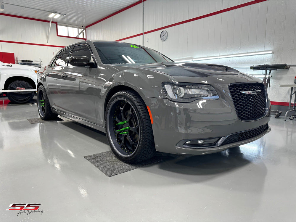 2018 Chrysler 300S on RVRN RV-DR300 forged wheels in Glossy Black and Gunmetal with Apple Green Hardware (photo 11)