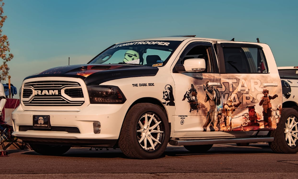 2018 Dodge Ram on RVRN RV-DB082 forged wheels in Gloss Black with Pure White Spokes (photo 08)