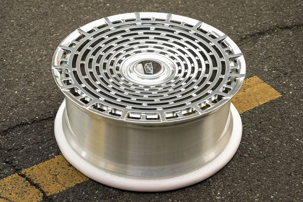 Brushed aluminum custom wheels for Cadillac CT6 - close detail