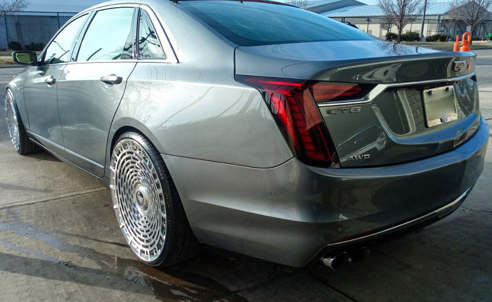 Close-up of brushed aluminum finish on RV-MD02 Cadillac wheel