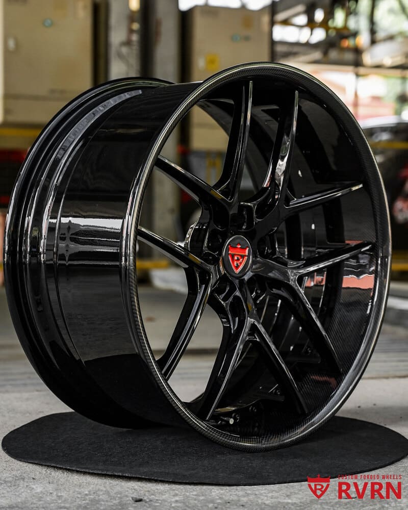 Deep lip forged wheel detail for Dodge Charger Daytona RV-DR08D build