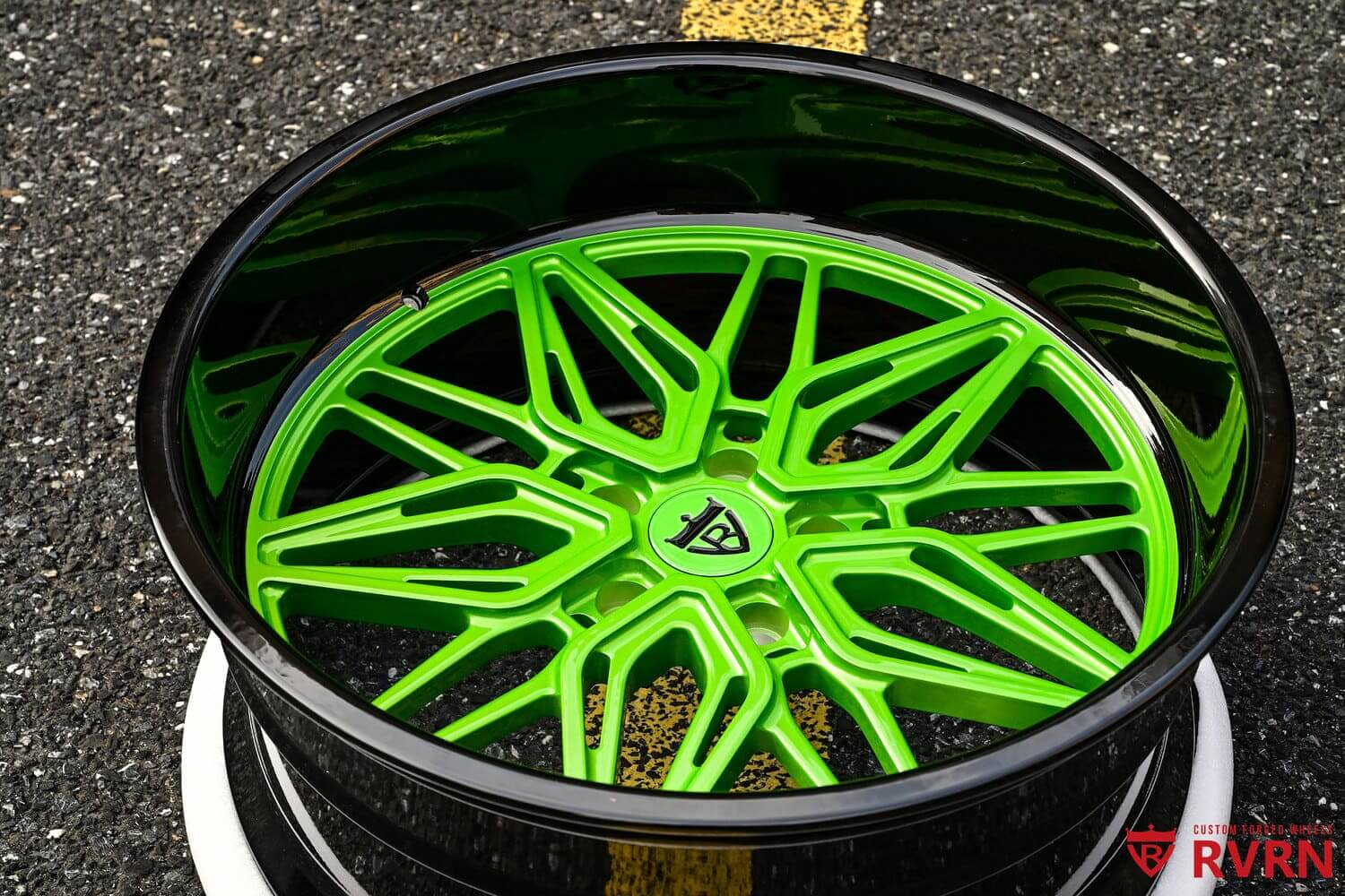 Jeep Wrangler Custom Wheels: Deep Dish Gloss Black & Green – RVRN WHEELS