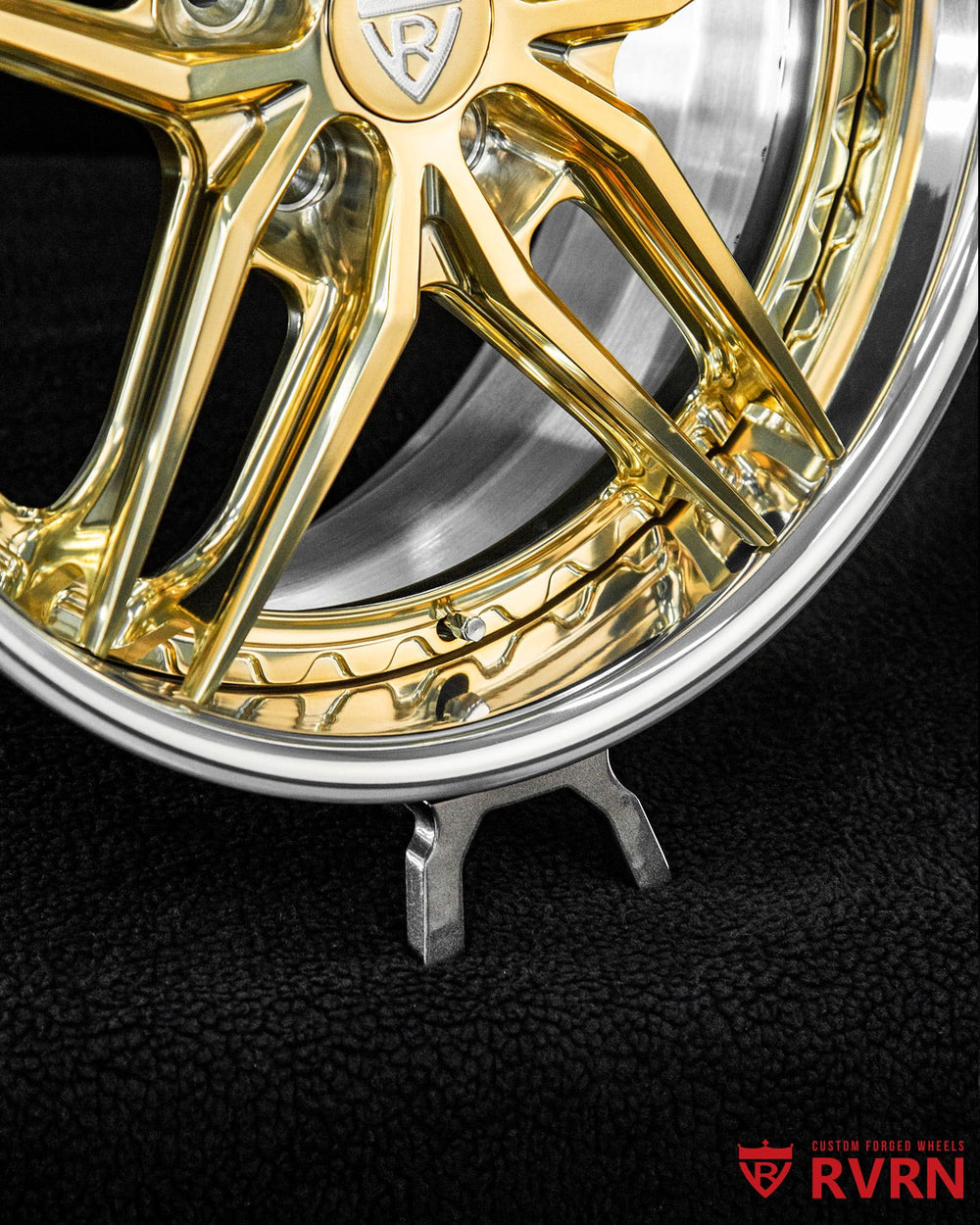 Chrome barrel 2-piece forged wheel detail on Mercedes S560 DP03 custom wheel project.